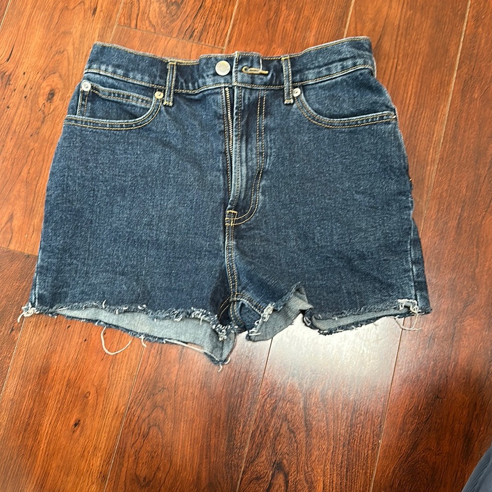 NWOT Everlane shorts